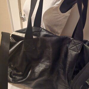 Kenneth Cole Reaction Duffie Bag, Black/ Silver